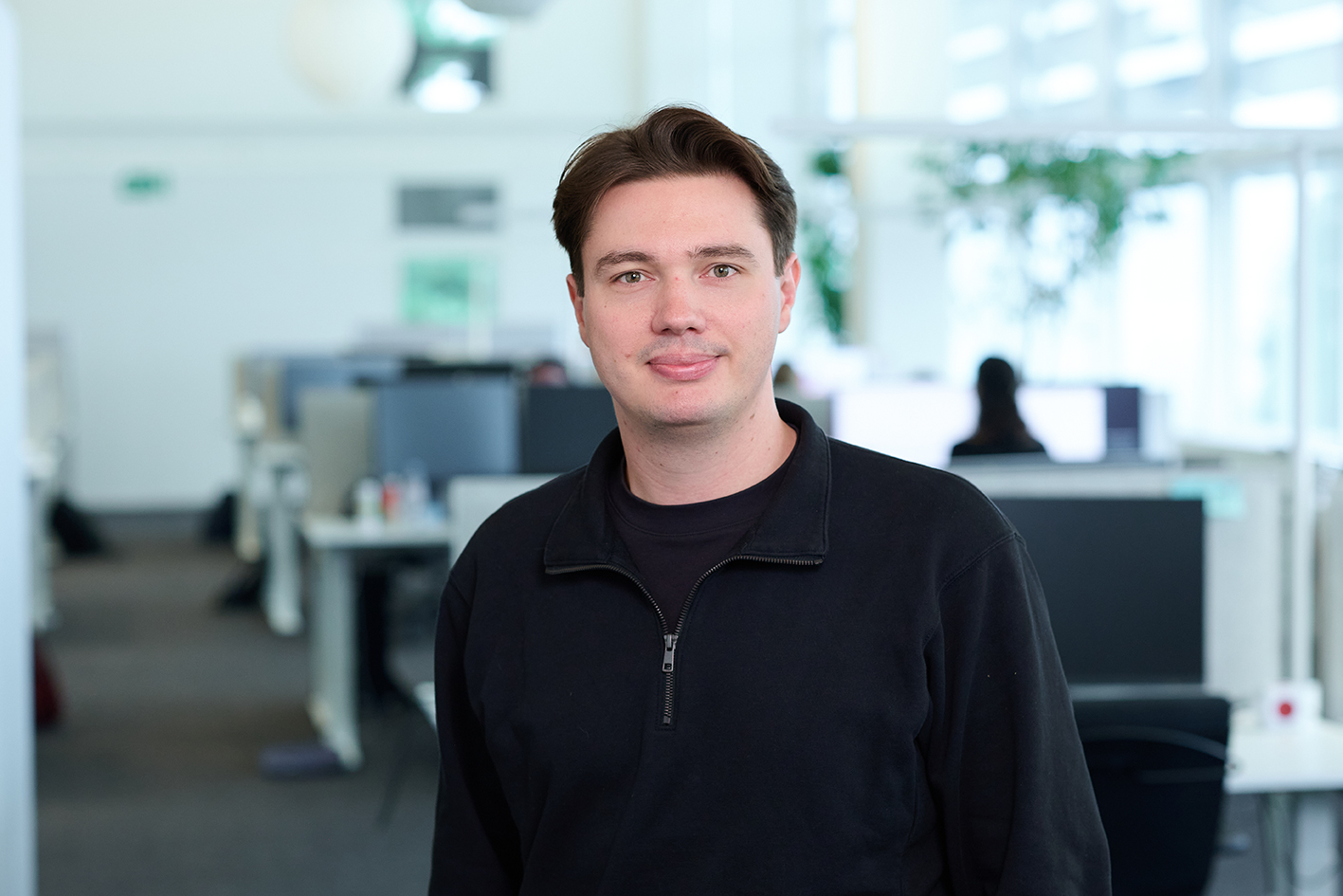 steve.krebser_web Portrait von Steve Krebser im Büro Küsnacht.