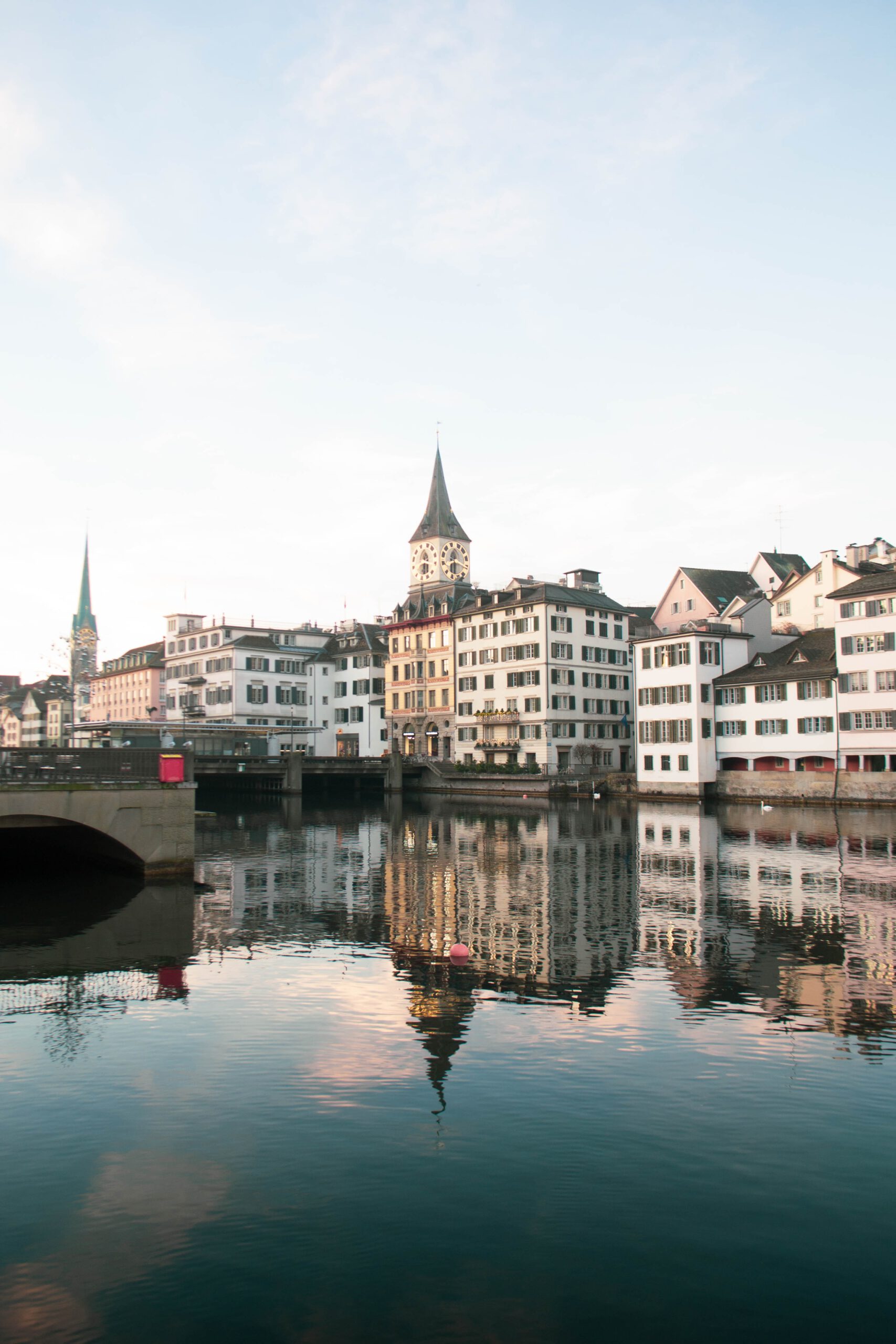 Gemüsebrücke mit Altstadt in Zürich