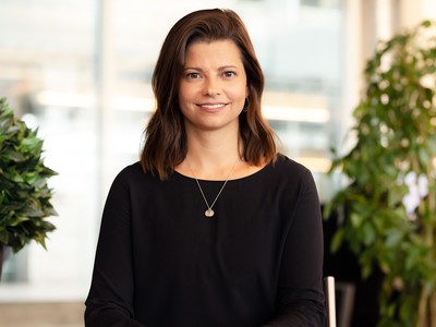 stefanie-girolamo